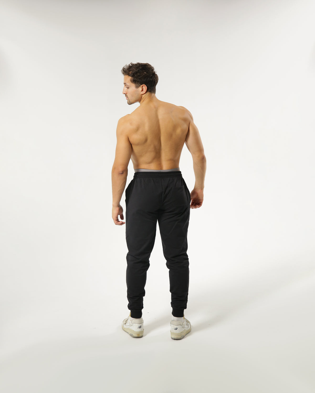 ACTIVE SWEATPANTS - BLACK