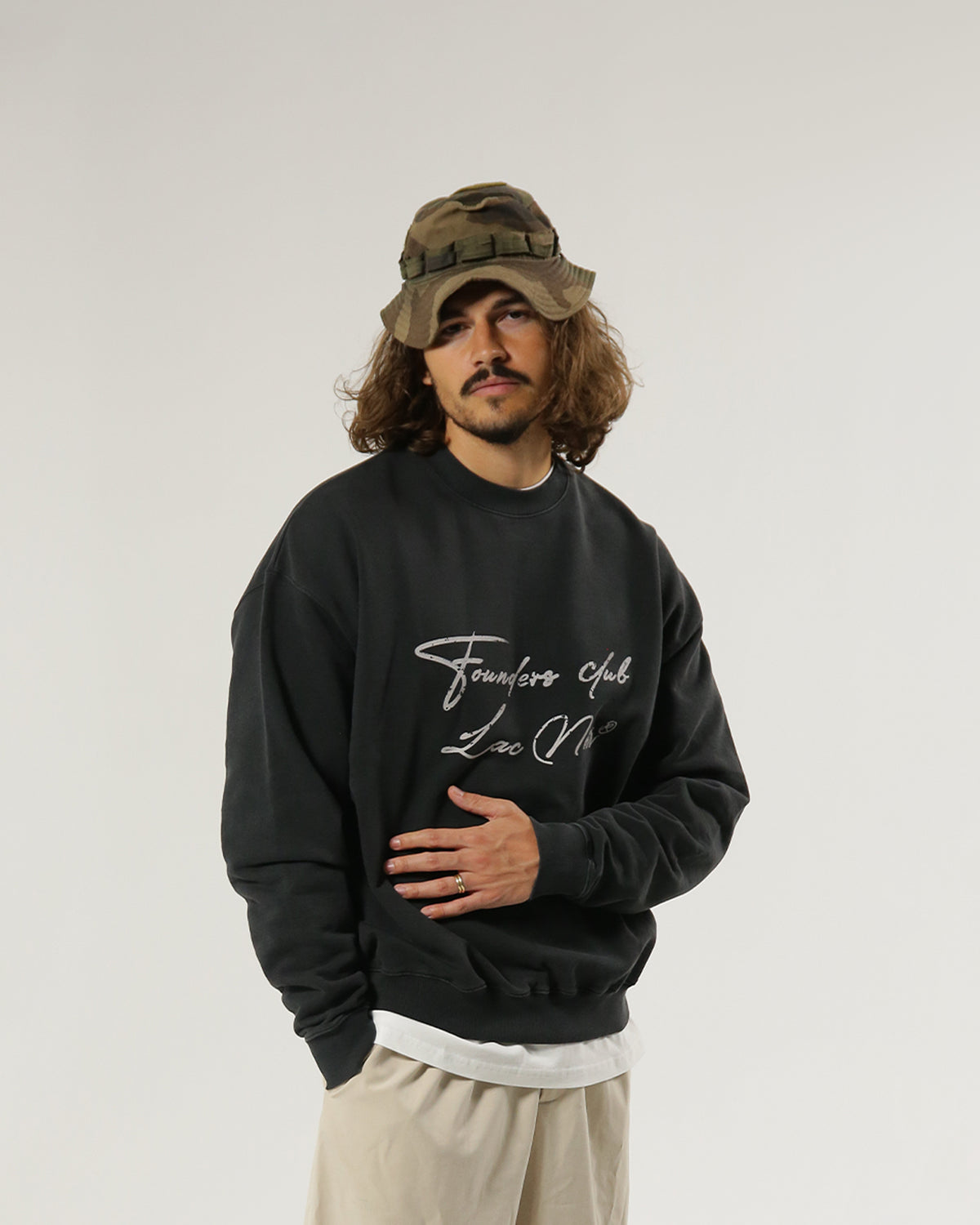 LAC NOIR FOUNDERS CLUB CREWNECK - SMOKE BLACK